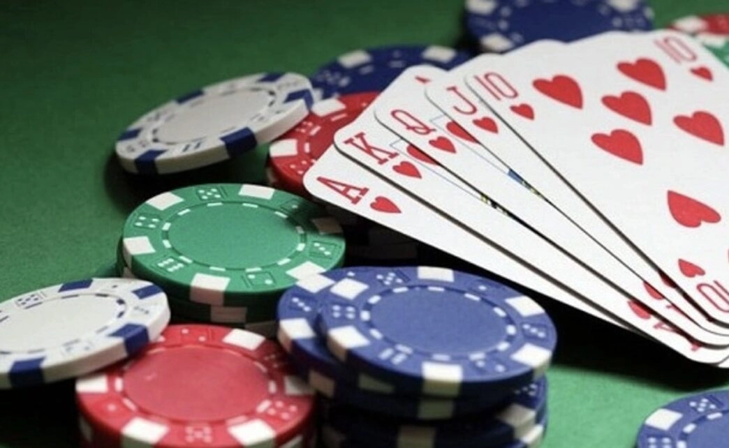Xì tố đình đám được xếp hạng game bài đáng thử từ Tài Xỉu Online